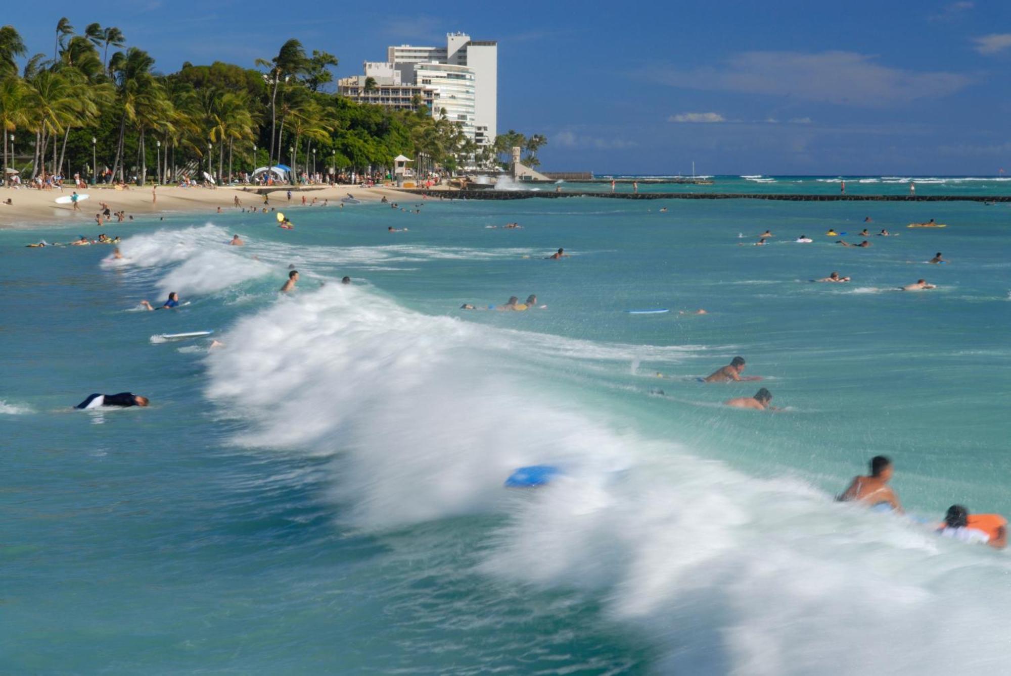 Aloha Vibes With Ocean Views, Near Beach & Parking! Honolulu Kültér fotó